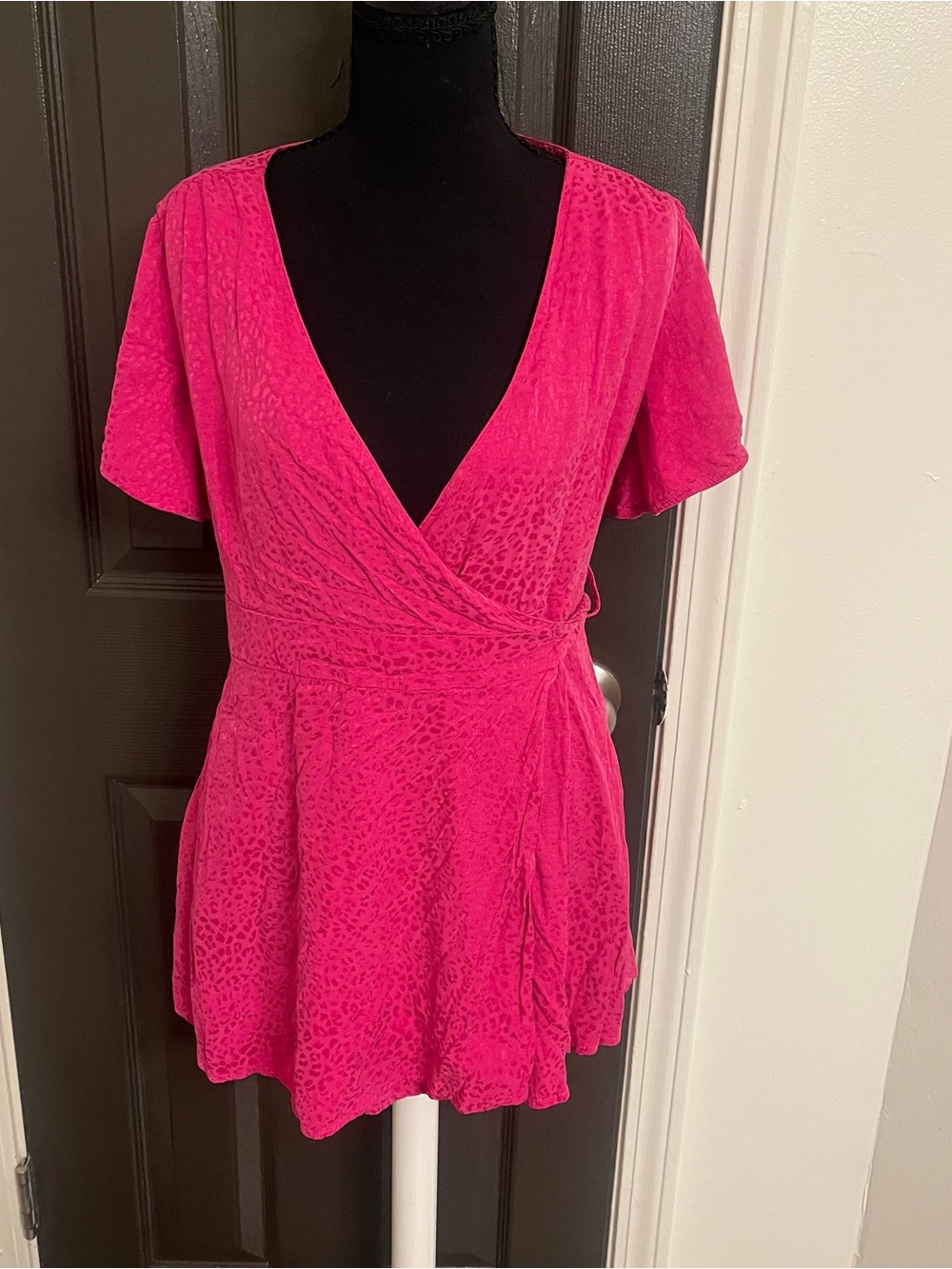 Les Heroines Women’s Fuchsia Wrap-Front Mini Dress, M